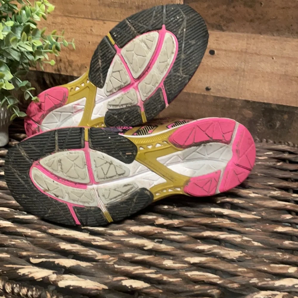 ASICS GEL-Noosa Tri 10 Gold Ribbon Running Shoes, Size 6 T5M9N - Picture 13 of 13